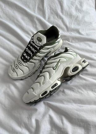 Nike air max plus 'light bone olive'
