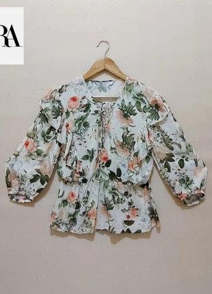 Изысканная блуза зара с рюшами оборками блузка в цветочный принт от zara