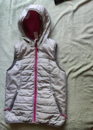 Жилетка на р 128