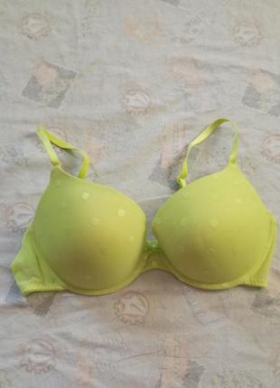 Яркий бюст с пуш ап