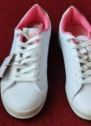 Кросівки жіночі kappa