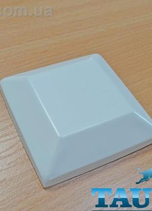 Белый квадратный декоративный фланец cube 82x82 white высотой 19 мм из н/ж стали, без отверстия. цельный