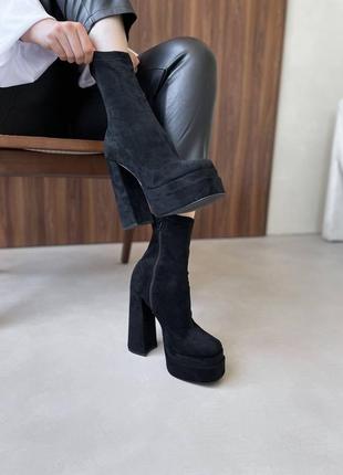 Ботильйони чорні жіночі замшеві на високому каблуку та платформі демісезонні осінні...