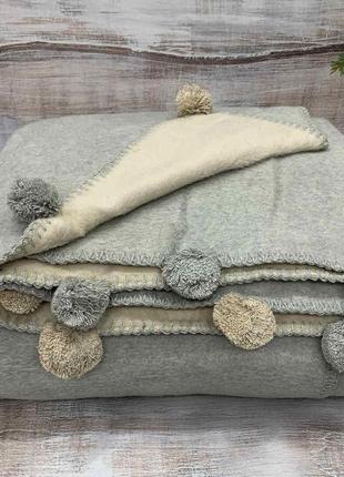 Плед бавовняний з помпонами 200 на 220 см defne home світло сірий