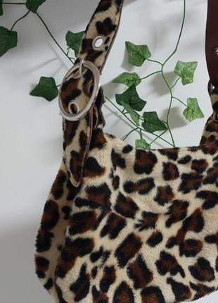 Пухнаста вінтажна леопардова сумка sk8 y2k