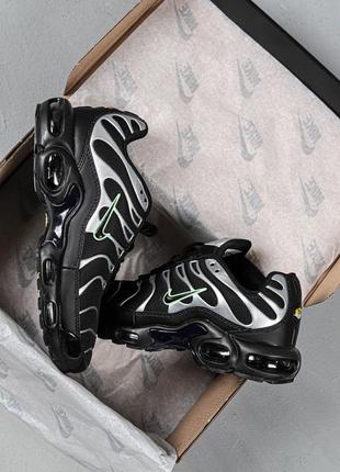 Кросівки nike air max plus black green strike1 фото