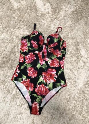 Слитный яркий купальник, размер м, чашка d