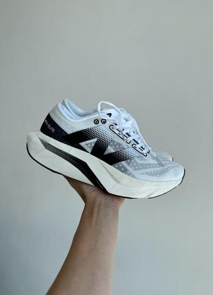 Женские кроссовки new balance sc elite v4 white/black