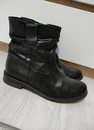 Прочные кожаные ботиночки