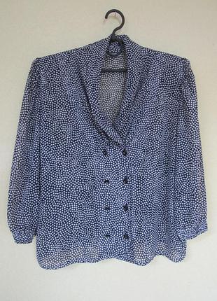 Полупрозрачная блуза в горошек с подплечниками