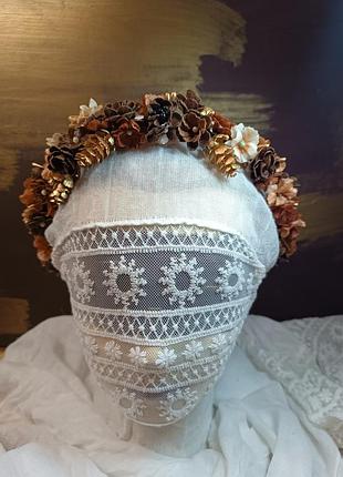 Восочный венчик стилизован