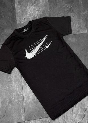 Футболка nike air чорна,біла