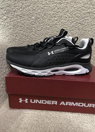 Under armour,чоловічі кросівки,оригінал.