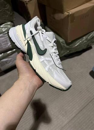 Кросівки nike v2k run