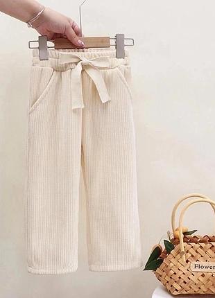 В наличии🐬
модные брюки прямого фасона