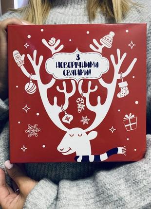 Подарункова коробка новорічна 18*18*6 см гарантія!