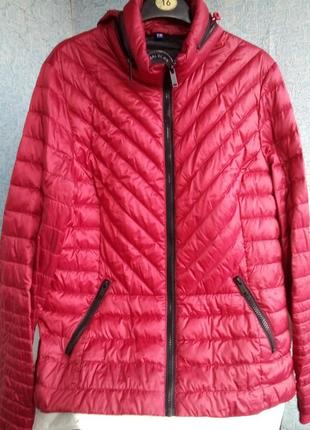 Ультралегкий натуральний пуховик charles voegele.