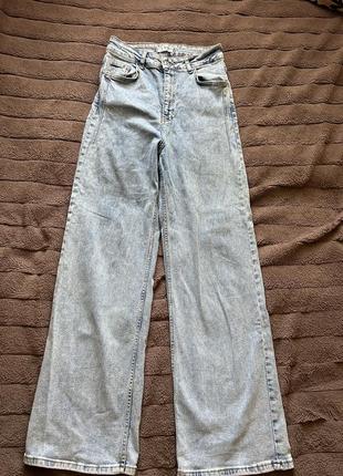 Джинсы в голубом цвете, 36 р