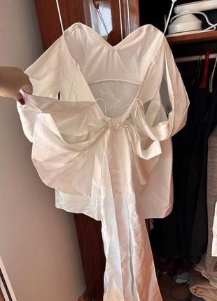 Біля сукня нареченої / святкова