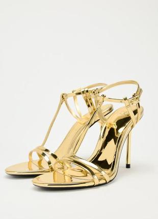 Розпродаж ‼️ zara металізовані босоніжки на високих підборах із ремінцем