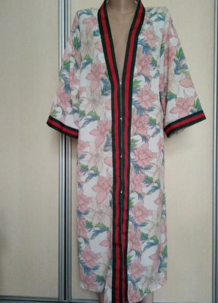 Красивый халат в цветы