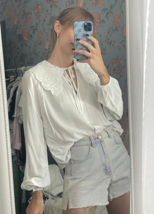 Белая блузка блуза рубашка с воротничком pull and bear