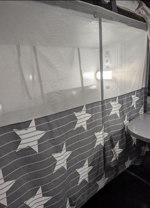 Бортик- манеж захисний  з сіткою односторонній в потяг