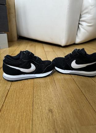 Кросівки дитячі nike 22,5-23 оригінал3 фото
