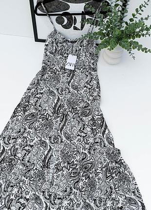 Сукня міді з принтом від zara, розмір м