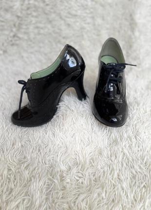 Вінтажні ботільйони