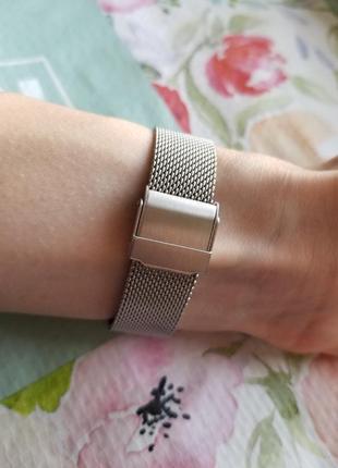 Женские наручные часы с патриотической украинской символикой