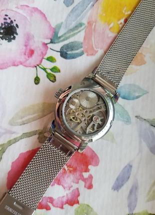 Женские наручные часы с патриотической украинской символикой