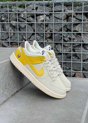 Женские кроссовки nike dunk low lx banana