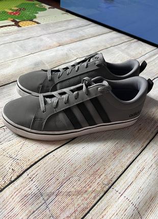 Кеди/кросівки чоловічі adidas