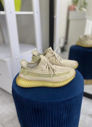 Кроссовки yeezy