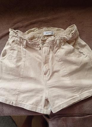 Шорты женские