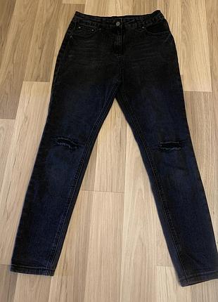 Чорні джинси скіні