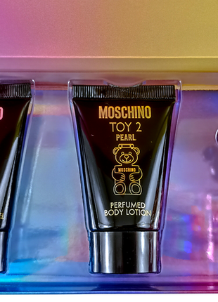 Moschino toy 2 pearl mini set | парфумерна вода 5 мл + лосьйон для тіла 25 мл + гель для душу 25 мл2 фото