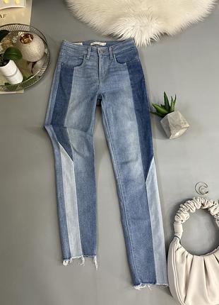Джинси levi’s зі вставками різних кольорів , розмір xs