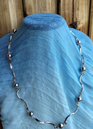 Нежное серебряное колье с шариками диаметром  8мм