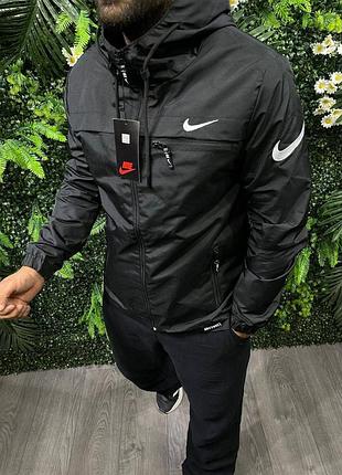 Вітровка damen nike