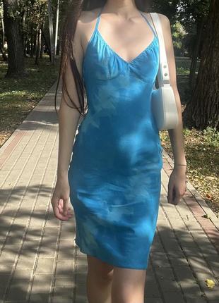 Голубе плаття