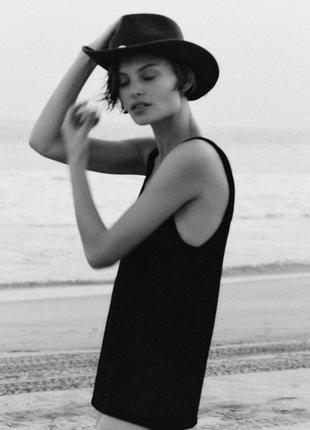 Черная майка с открытой спиной черный топ zara черная майка с тонкими бретелями черный топ с круглым вырезом3 фото