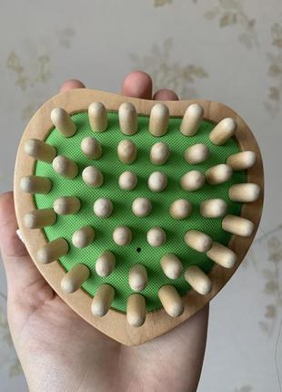 Масажна щітка веледа weleda