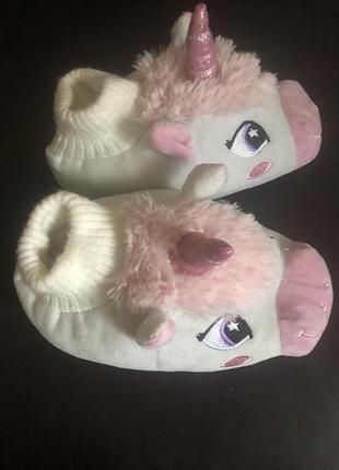 Тапочки единорожки.