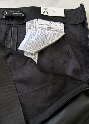 Кожанные черные штаны, брюки, леггенсы с начесом zara эко кожа xs-s (36-38-40)6 фото