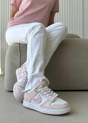 Трендовые кроссовки nike