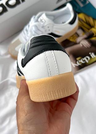 Samba platform black/white 7