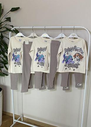 Костюм для дівчинки