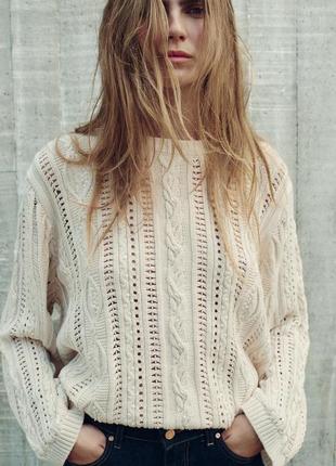 Светр із блискітками та бісером